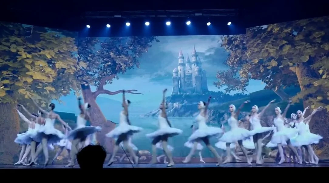 Swan Lake — corps de ballet